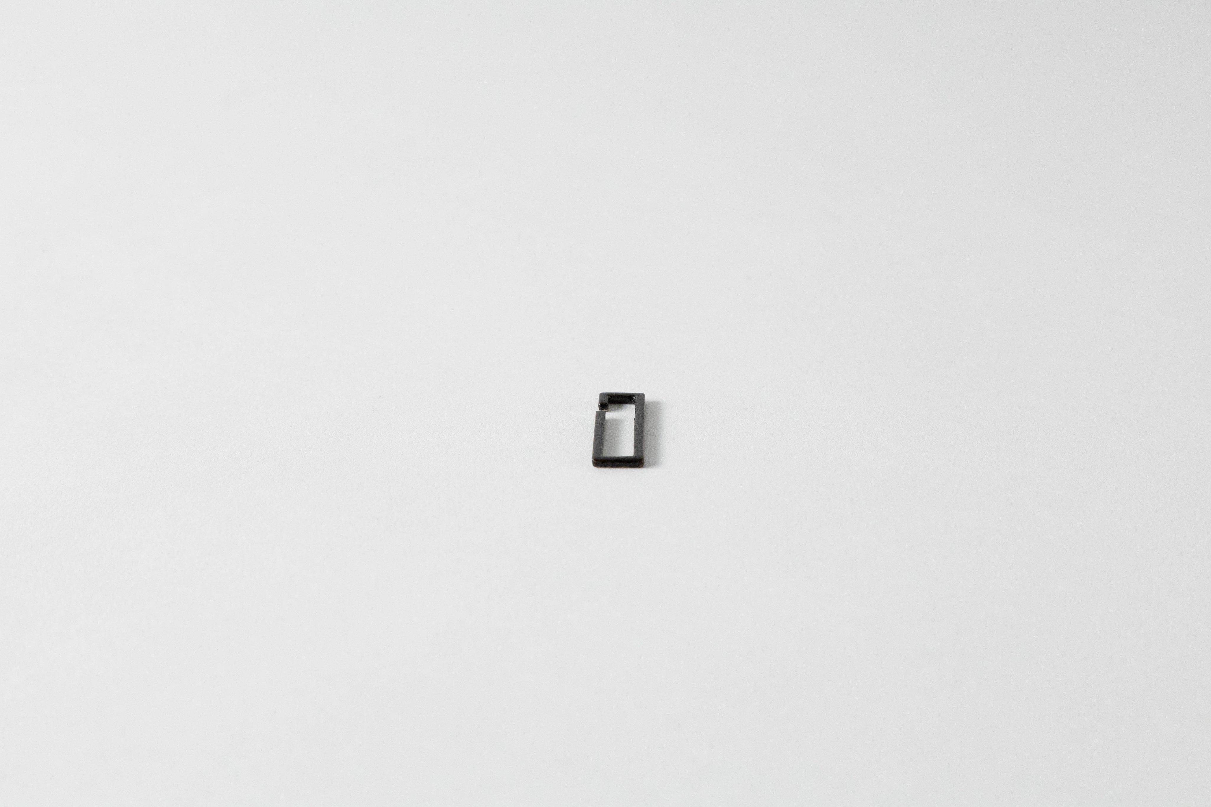 レクタングル イヤーカフ(片耳)